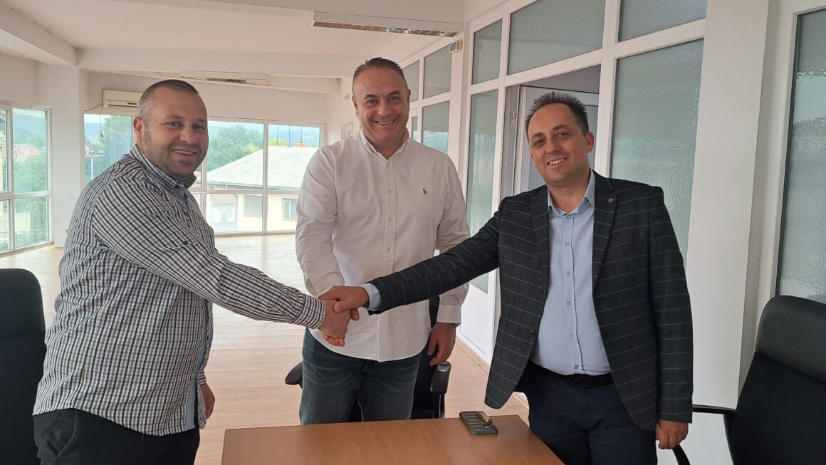 Кандидатите за градоначалници во Берово, го потпишаа Кодексот за фер и демократски избори