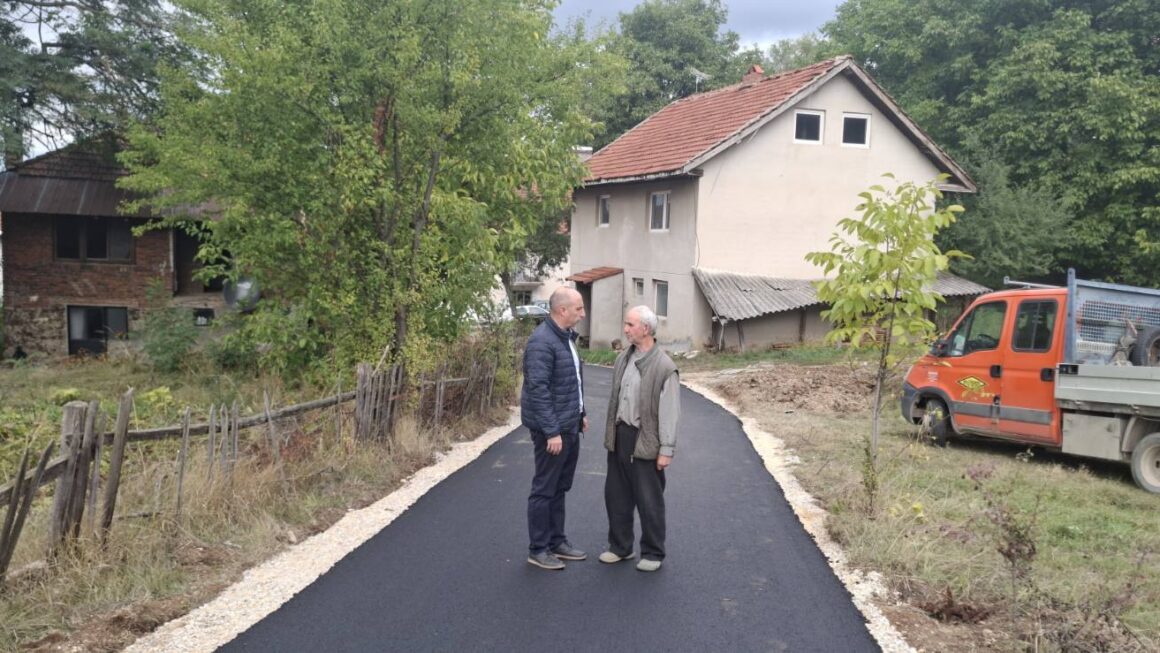 Градоначалникот Пекевски изврши увид во градежните работи за асфалтирање на ул.,,Јане Сандански” во с. Русиново