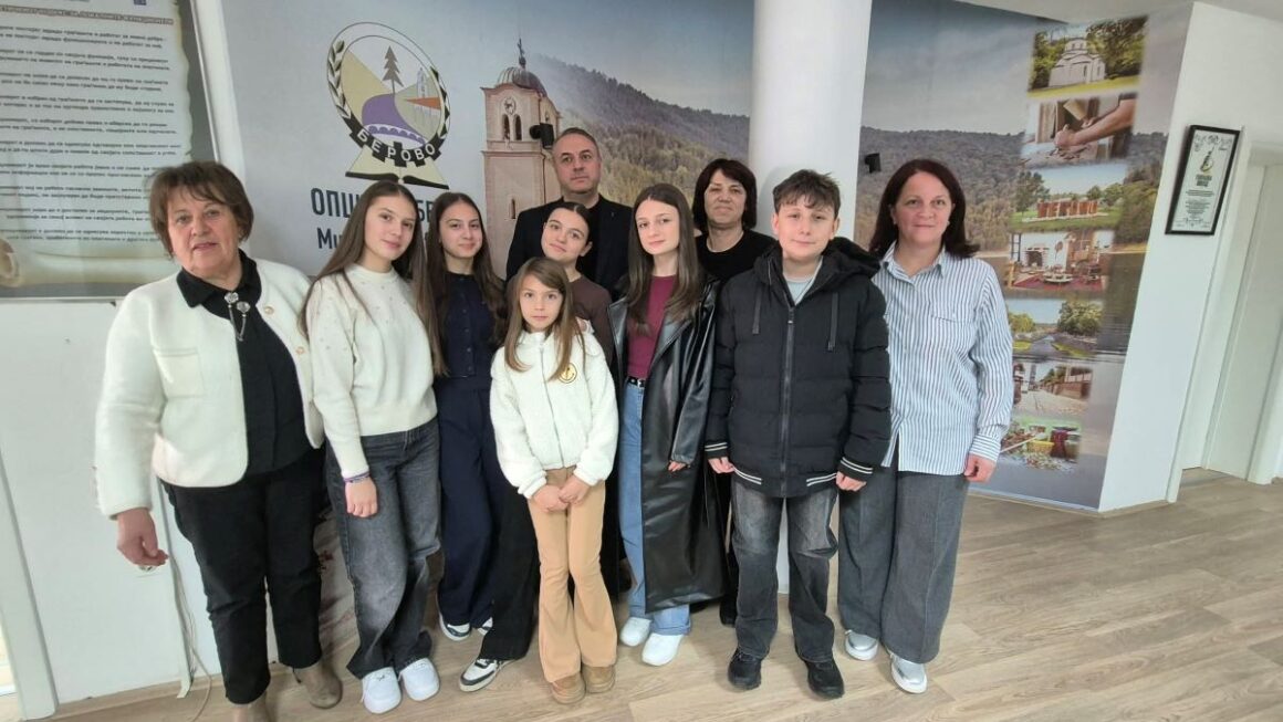 Градоначалникот Ружински оствари прием на учесниците од „МАKИНОВА“ и „ЕКОНОВА“