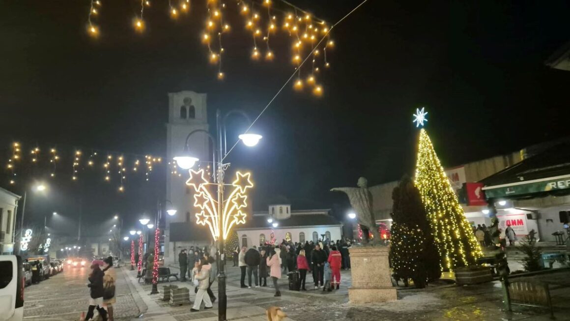 Берово е подготвено за новогодишните и божиќните празници